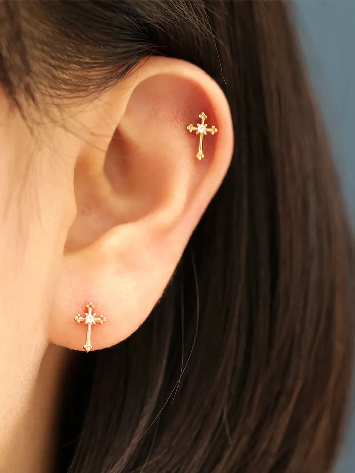 MinimalBijoux Earrings 14K Gold Antique Cross Cartilage Earring 20G