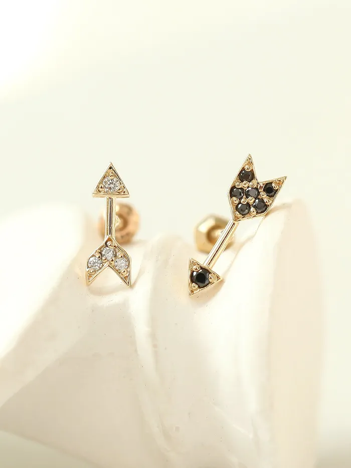 MinimalBijoux Earrings 14K Gold Arrow Cartilage Earring 18g16g