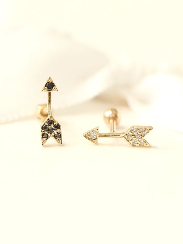 MinimalBijoux Earrings 14K Gold Arrow Cartilage Earring 18g16g