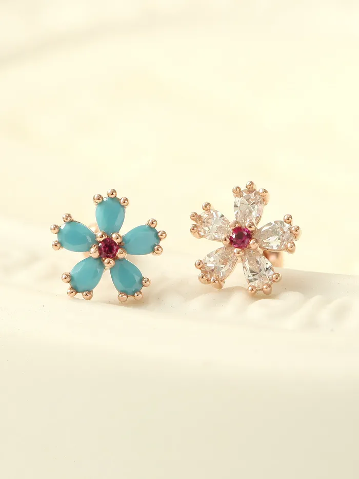 MinimalBijoux Earrings 14K Gold Cosmos Cartilage Earring 18g16g