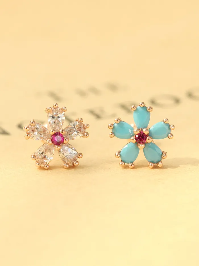 MinimalBijoux Earrings 14K Gold Cosmos Cartilage Earring 18g16g