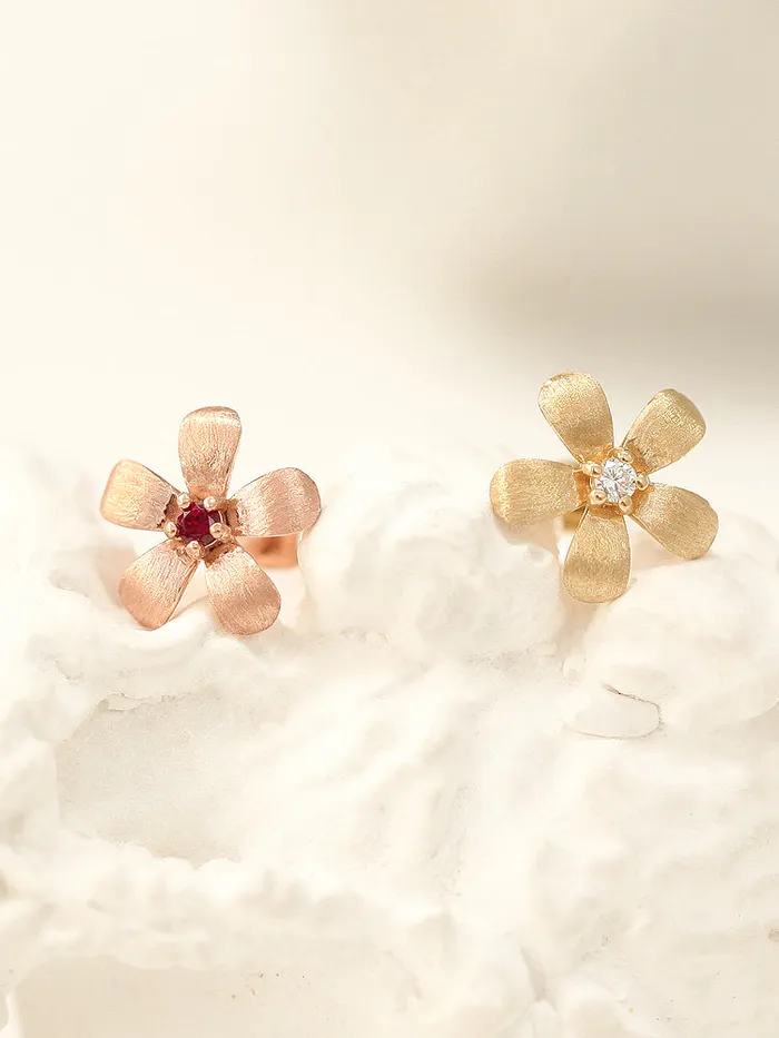 MinimalBijoux Earrings 14K Gold Flower Cartilage Earring 18G16G