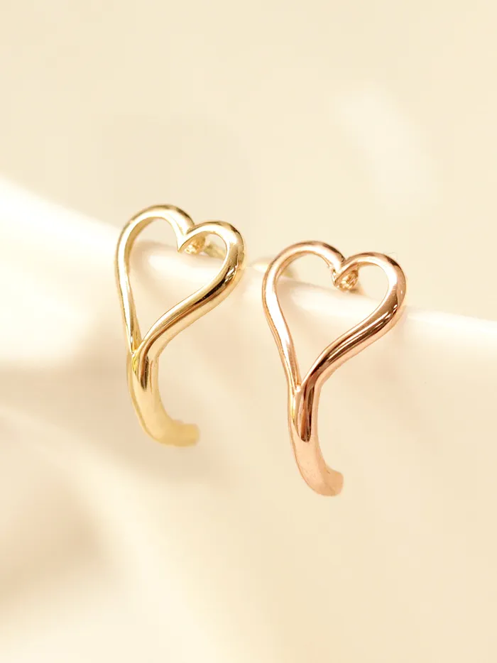 MinimalBijoux Earrings 14K Gold Heart Point Half Hoop Cartilage Earring 20G18G16G