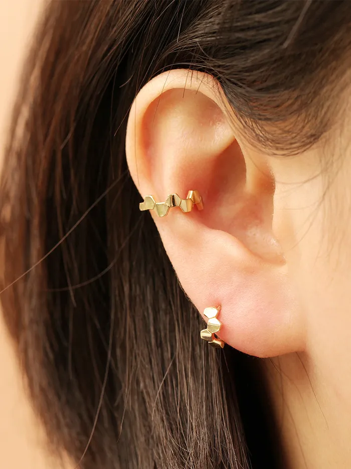 MinimalBijoux Earrings 14K Gold Honeycomb Hoop Earring