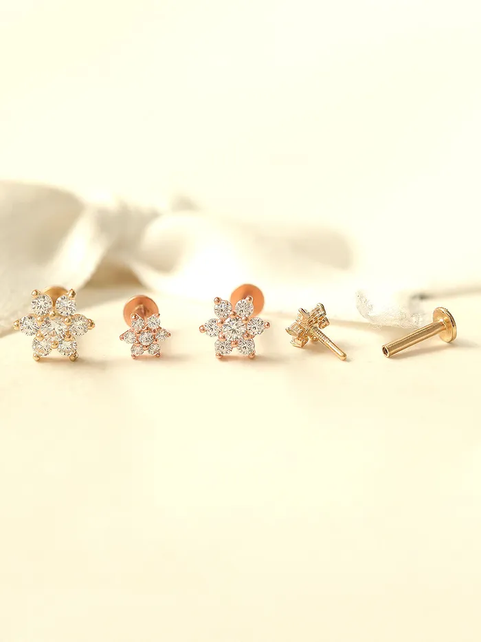 MinimalBijoux Earrings 14K gold Lovely Flower Internally Threaded Labret Piercing 18g16g