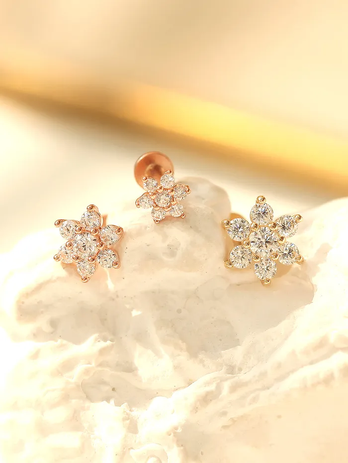 MinimalBijoux Earrings 14K gold Lovely Flower Internally Threaded Labret Piercing 18g16g