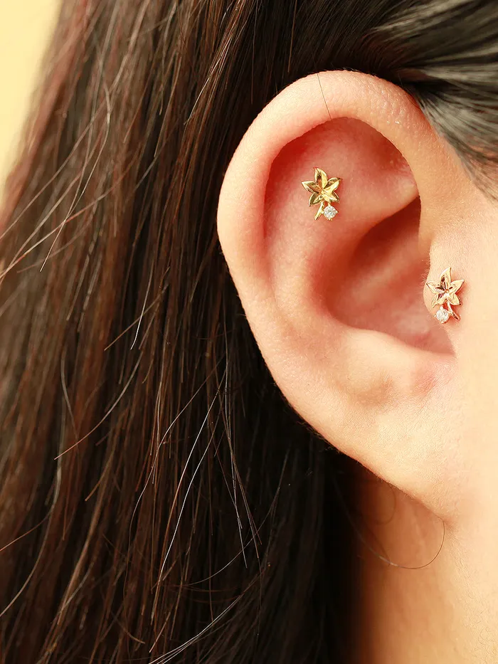 MinimalBijoux Earrings 14K Gold Maple Mini Cubic Cartilage Piercing Earring 20G18G16G
