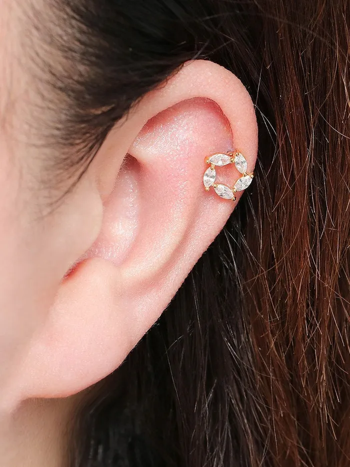 MinimalBijoux Earrings Laurel Cartilage Earring
