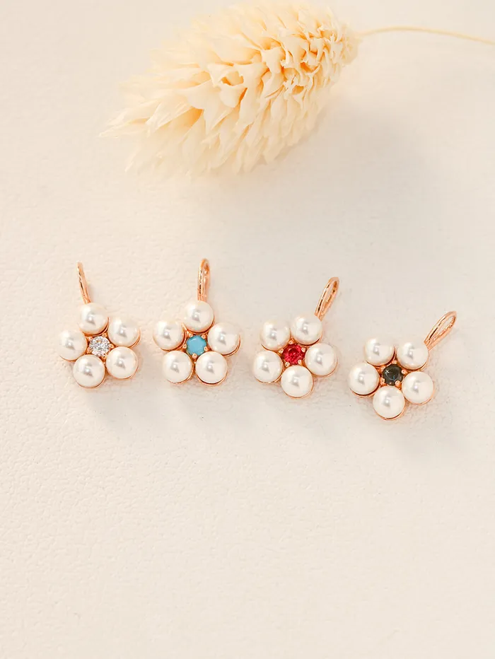 Necklaces MinimalBijoux 14K 18K Gold Lovely Pearl Flower Cubic Pendant Necklace