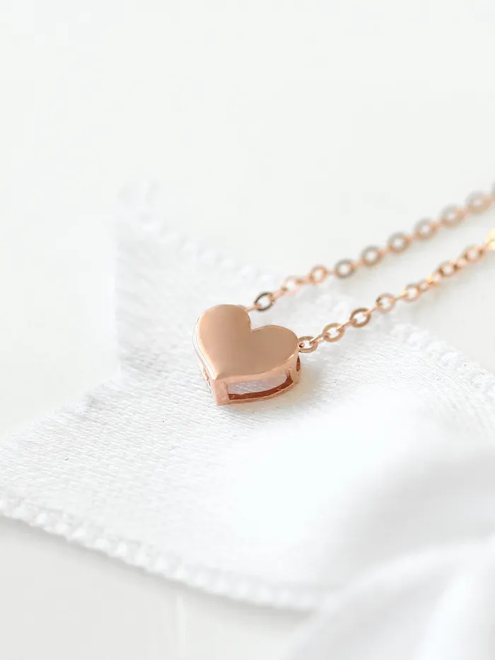 Necklaces MinimalBijoux 14K 18K Gold Mini Heart Necklace