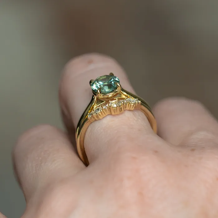PreStyled Sets Anueva Jewelry 166ct Round Untreated Montana Sapphire Four Prong Cathedral Solitaire in 18k Yellow Gold