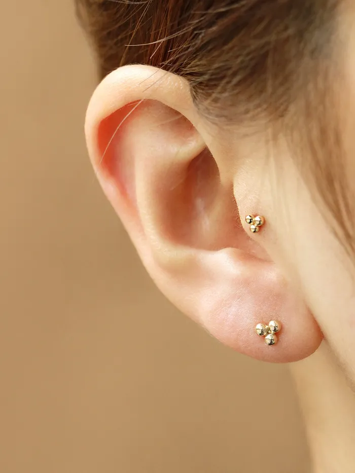 PreStyled Sets MinimalBijoux 14K Gold Triangle Ball Labret Piercing SM 18G16G