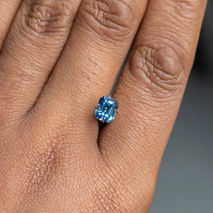 Rings 138CT EMERALD CUT MADAGASCAR SAPPHIRE OCEAN BLUE 671X551X412MM JEWELMINE GEMS
