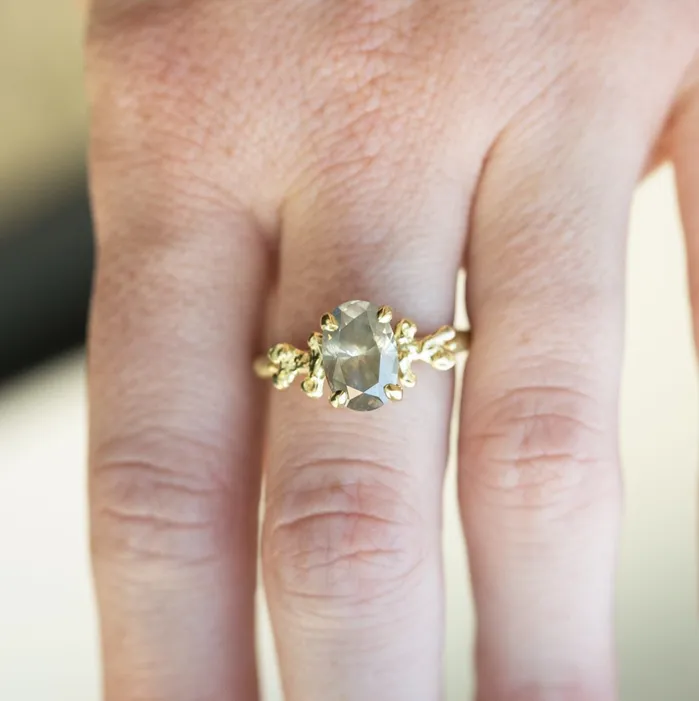 Rings Anueva Jewelry 214ct Oval Grey Diamond Prong Set Mermaid Solitaire Ring in 18k Yellow Gold