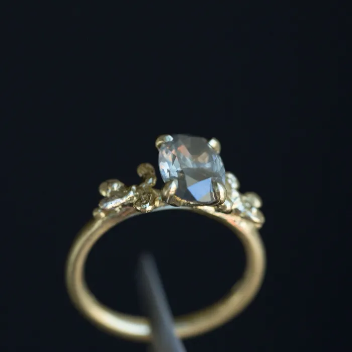 Rings Anueva Jewelry 214ct Oval Grey Diamond Prong Set Mermaid Solitaire Ring in 18k Yellow Gold