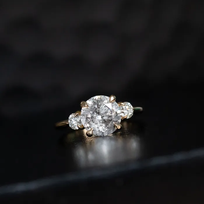 Rings Misfit Diamonds 253ct Round Grey Salt and Pepper and White Diamond Three Stone Ring in 14k Yellow Gold