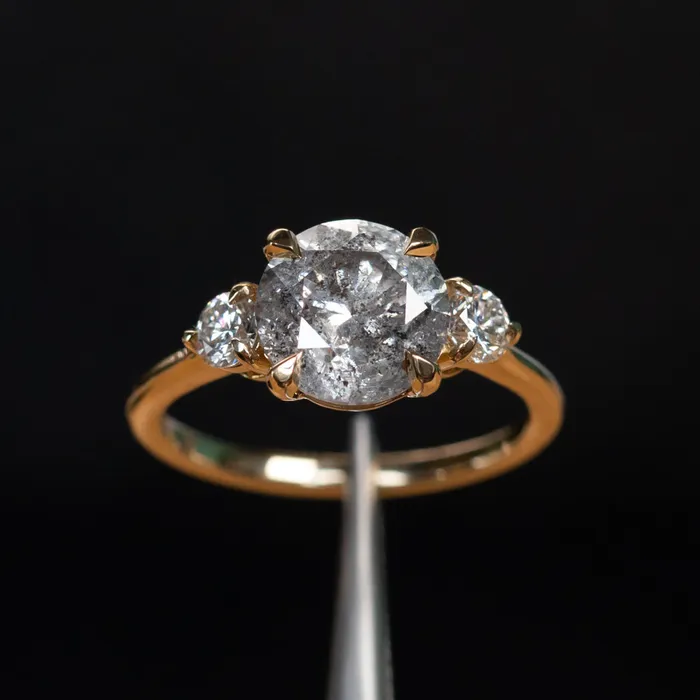 Rings Misfit Diamonds 253ct Round Grey Salt and Pepper and White Diamond Three Stone Ring in 14k Yellow Gold