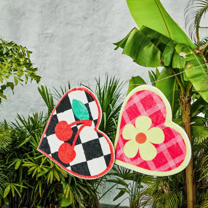 shopsnackbreak Necklaces La Fleur Plaid Heart Rug